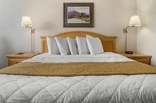 Econo Westside Hotel