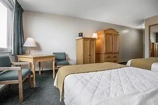 Econo Westside Hotel 3*